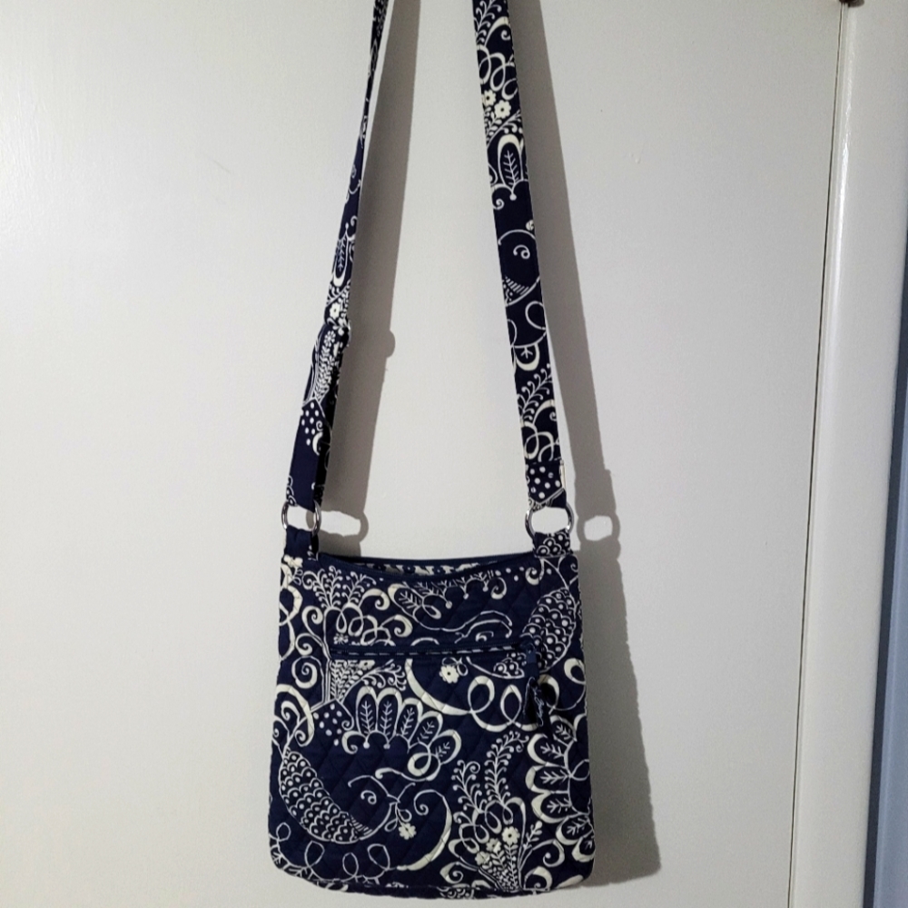 Vera bradley crossbody - Picture 4 of 5